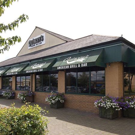 Premier Inn Bristol Filton Экстерьер фото